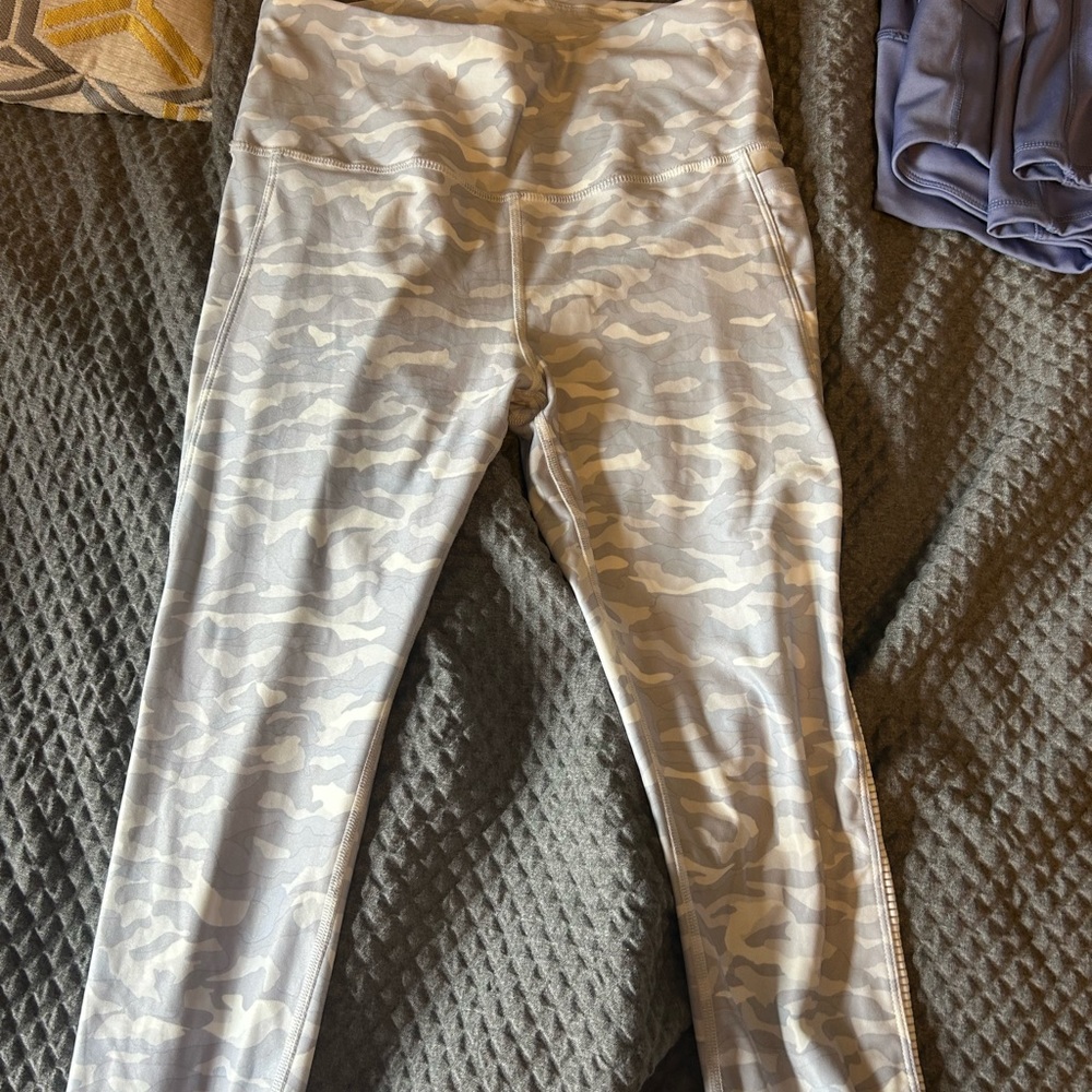 White camo jockey leggings